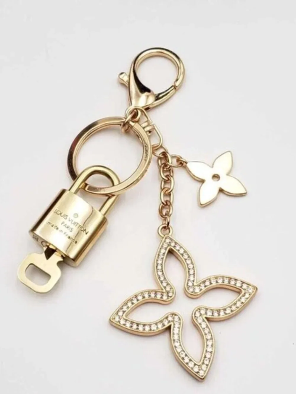 Authentic Louis Vuitton Gold Lock & Key 🔐 with unbranded Clover Bagcharm